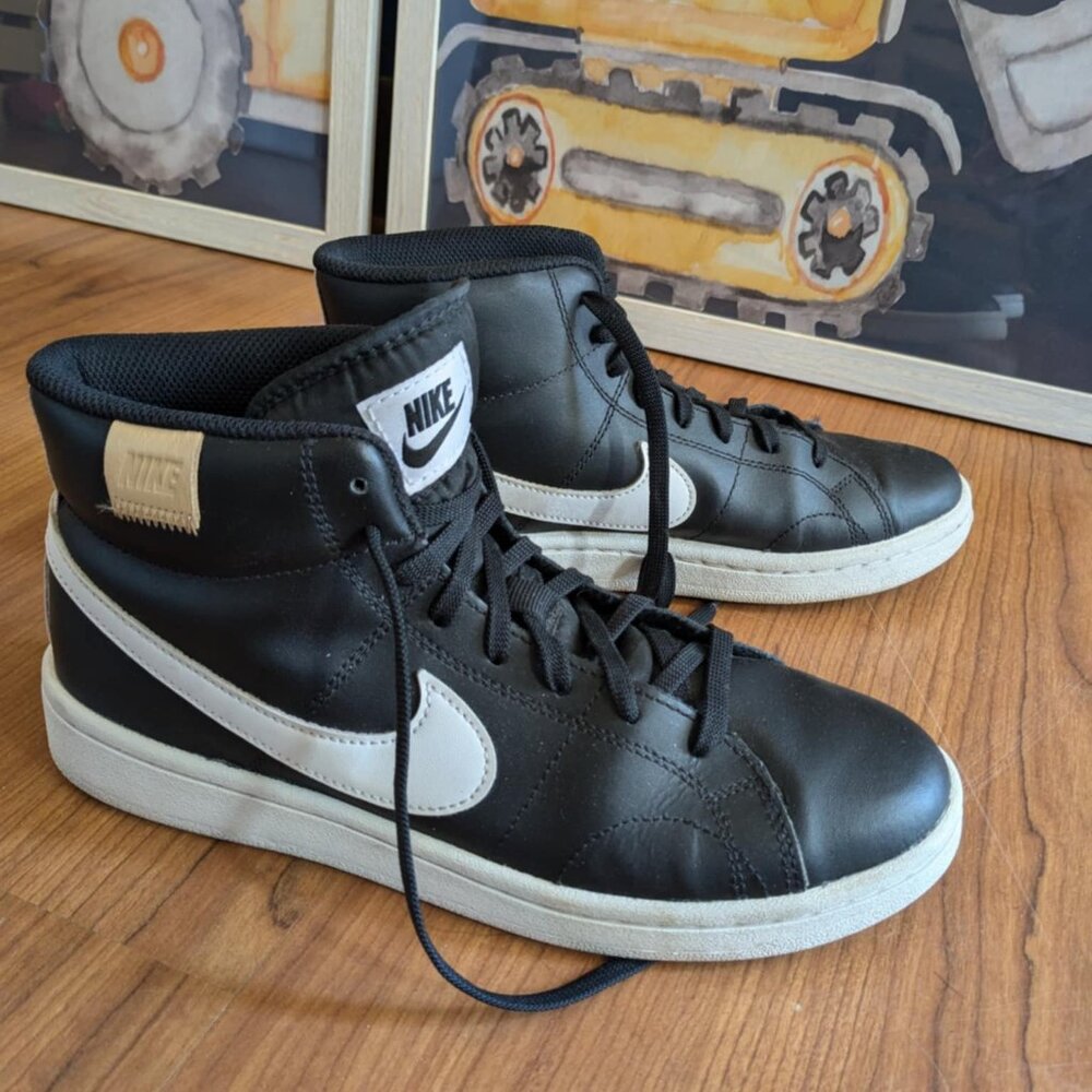 Size 8 LIKE NEW Women's NIKE Court Royal High Top Basketball Shoes